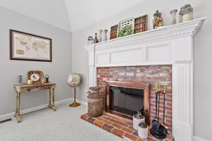 16 Alan Rd, Hudson, MA 01749 - Photo 19