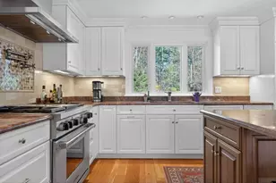 8 Buttercup Ln, Dover, MA 02030 - Photo 7