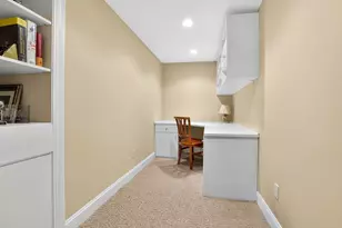 8 Buttercup Ln, Dover, MA 02030 - Photo 33
