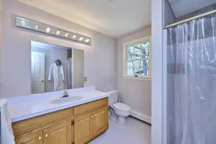 70 Harrington Rd, Framingham, MA 01701 - Photo 21