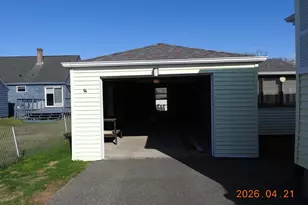 14 McCallion St, Swansea, MA 02777 - Photo 21