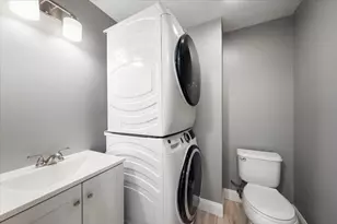 100 Rogers St, Lowell, MA 01852 - Photo 23