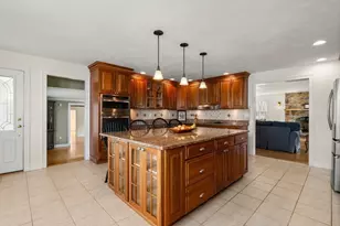 63 Uxbridge Rd, Sutton, MA 01590 - Photo 9