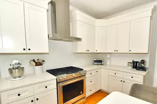 16 Westfield Dr, Norfolk, MA 02056 - Photo 5