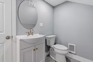 8 Hammatt St, Ipswich, MA 01938 - Photo 25