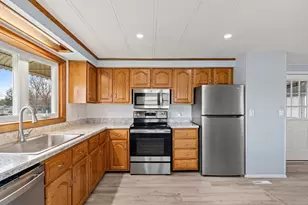 46 Louie Ln, Raynham, MA 02767 - Photo 13