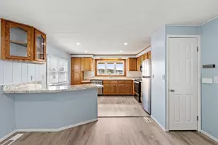 46 Louie Ln, Raynham, MA 02767 - Photo 11