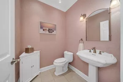 215 Lexington Road, Dracut, MA 01826 - Photo 11