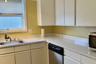 327 Plantation St, Worcester, MA 01604 - Photo 11