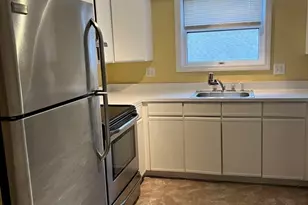 327 Plantation St, Worcester, MA 01604 - Photo 9