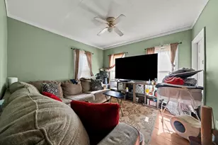 29 Lewis St, Haverhill, MA 01830 - Photo 5