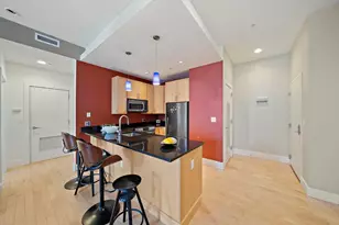 70 Lincoln St, Boston, MA 02111 - Photo 7