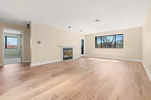 9 Thomas St, Saugus, MA 01906 - Photo 11