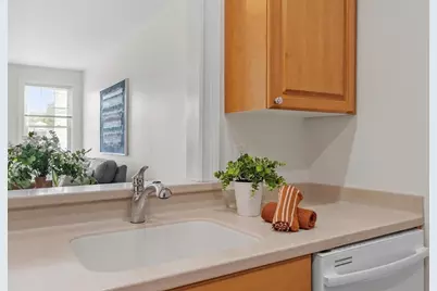 27 Hartland  Way #201, Acton, MA 01720 - Photo 9