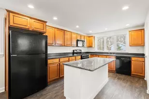 79 Hancock St, Reading, MA 01867 - Photo 15