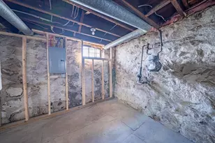 12 Wass St, Lynn, MA 01902 - Photo 37