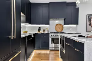 8-10 Mercer St, Boston, MA 02127 - Photo 9