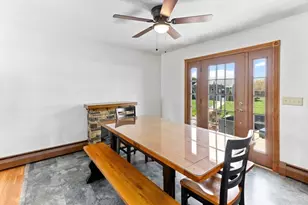 136 Old Fall River Rd, Swansea, MA 02777 - Photo 21