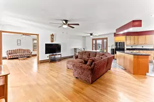 136 Old Fall River Rd, Swansea, MA 02777 - Photo 23