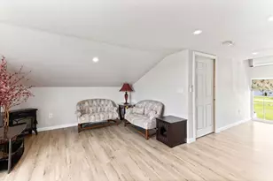 136 Old Fall River Rd, Swansea, MA 02777 - Photo 41