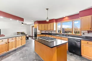 136 Old Fall River Rd, Swansea, MA 02777 - Photo 17