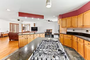 136 Old Fall River Rd, Swansea, MA 02777 - Photo 19