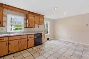 201 Glenfield Rd, North Attleboro, MA 02760 - Photo 3