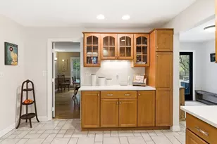 20 Coachmans Ln, North Andover, MA 01845 - Photo 11