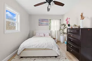 128 Cottage St, New Bedford, MA 02740 - Photo 11