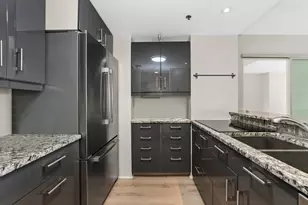 8 Museum Way, Cambridge, MA 02141 - Photo 3