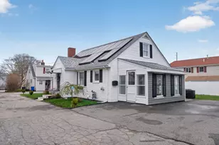 37 Blakely Ct, Fall River, MA 02720 - Photo 3
