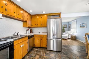 2 Montauk St, Falmouth, MA 02536 - Photo 7