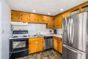2 Montauk St, Falmouth, MA 02536 - Photo 9