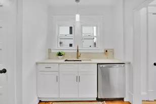 51 Hartford Terrace, Springfield, MA 01118 - Photo 7