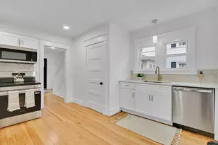 51 Hartford Terrace, Springfield, MA 01118 - Photo 3