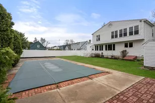 15 Walton St, Wakefield, MA 01880 - Photo 35