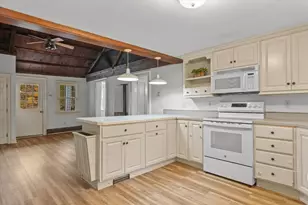 285 Main St, Groveland, MA 01834 - Photo 17