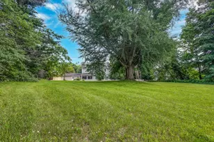 285 Main St, Groveland, MA 01834 - Photo 37