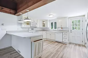 285 Main St, Groveland, MA 01834 - Photo 13