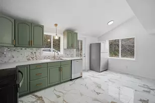 16 North Main, South Hadley, MA 01075 - Photo 3
