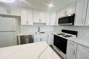 102 Central St, Waltham, MA 02453 - Photo 3