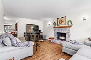 7 Holbrook St, Medway, MA 02053 - Photo 17