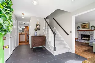 7 Holbrook St, Medway, MA 02053 - Photo 3