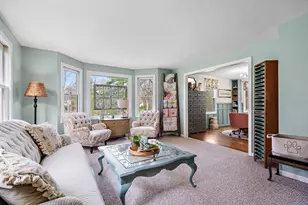 7 Holbrook St, Medway, MA 02053 - Photo 5