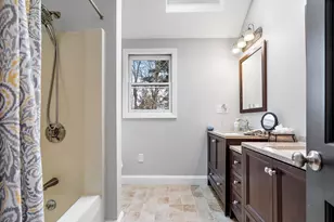 7 Holbrook St, Medway, MA 02053 - Photo 23