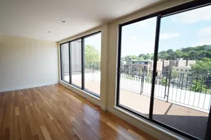 1616 Beacon St, Brookline, MA 02446 - Photo 5