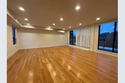 1616 Beacon St #3, Brookline, MA 02446 - Photo 3