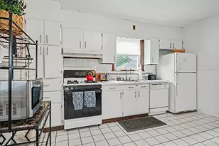 188 Waverley St, Belmont, MA 02478 - Photo 5