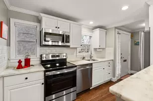 11 Oak St, Wellesley, MA 02482 - Photo 9