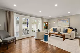 11 Oak St, Wellesley, MA 02482 - Photo 3